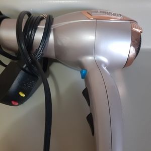 Blowdryer